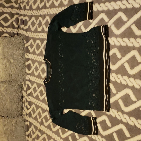 Fabletics - Long sleeve lace top in a dark teal or forest green color size large - Picture 6 of 6